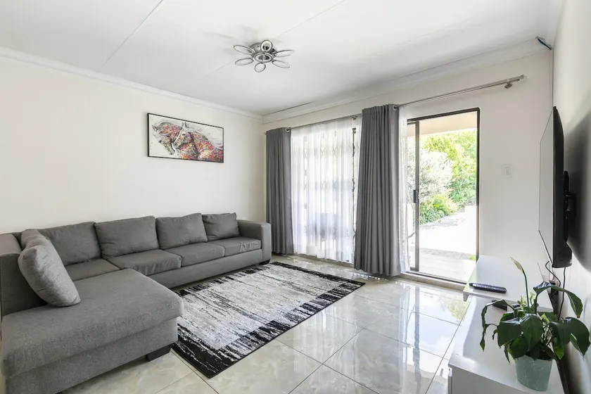 The Signature Place, Wi-Fi, Solar, Pool, Streaming - Image 1