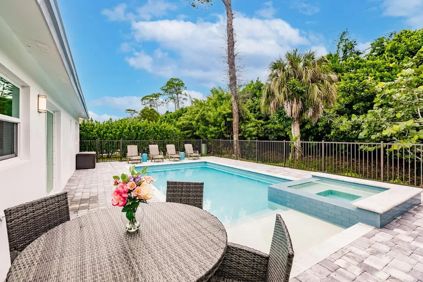 4BR Family Friendly Home w/ Pool & Spa, Fire Pit - Image 1