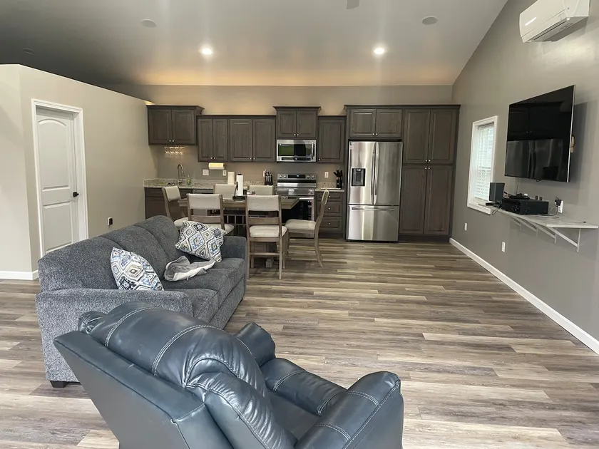 BRAND NEW Suite in Minster, OH - Image 1