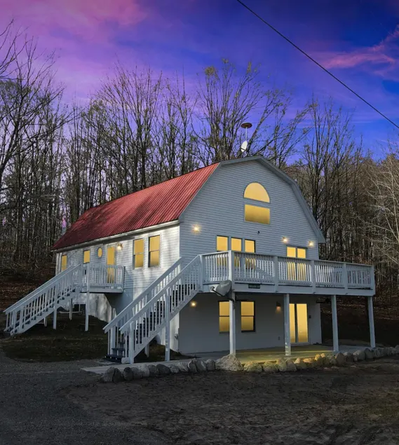 Kilmer Lodge Set in the woods - Image 1