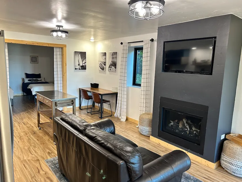 NEW Bay View Apartment - Image 1