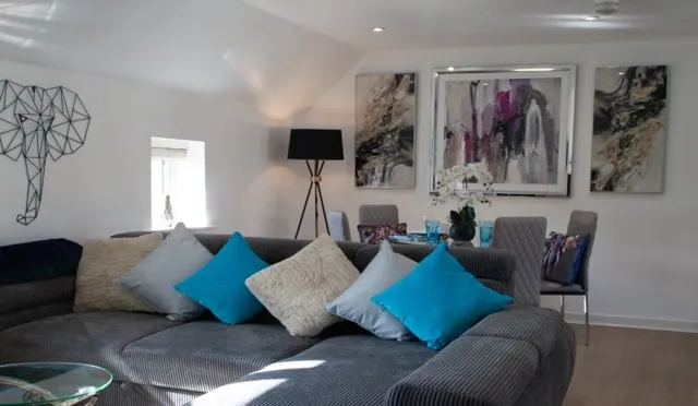 Lovely Coach House - Image 1