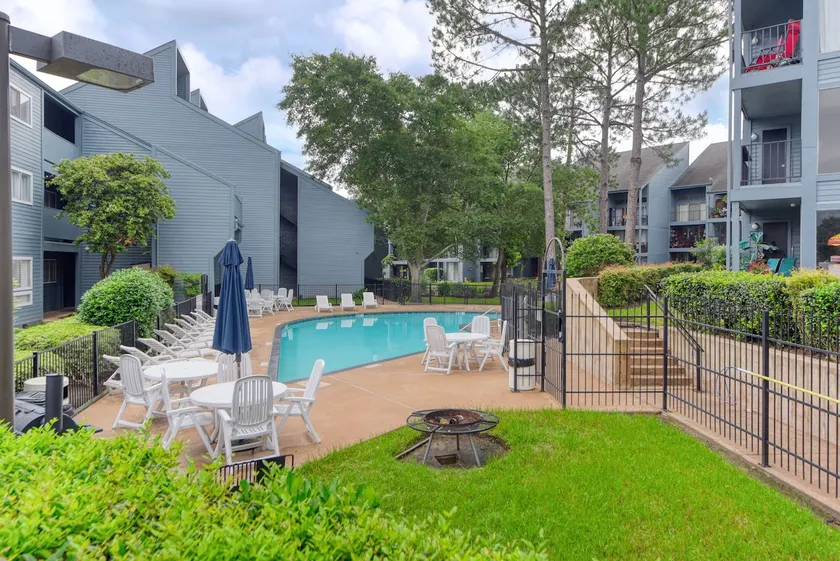 Lake Conroe w/Pool/CanalViews & Boat launch access - Image 1