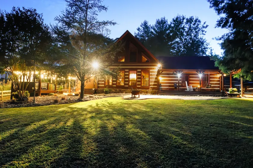 Loudon Lake Lodge - Image 1
