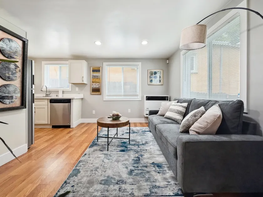 Hidden Gem:Oakland Oasis, Gazebo & Dog friendly - Image 1