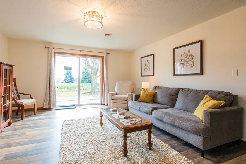 Quiet 1BR Retreat • Near Cornell College - Image 1