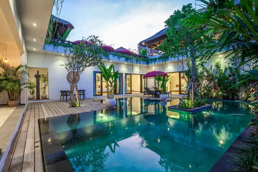 4BR Luxury Villa Canggu 350m ste to Beach / Finns - Image 1