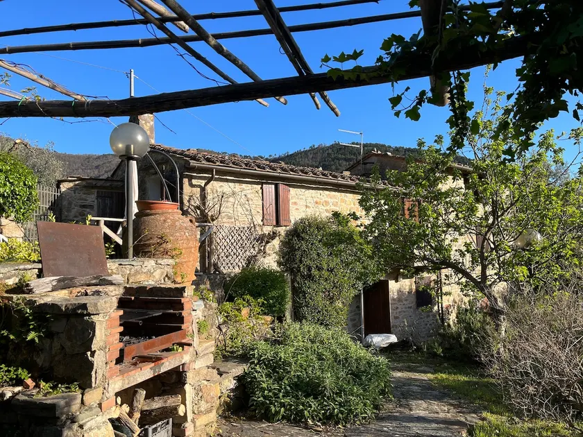 Ancient country house in the Tuscan countryside - Image 1