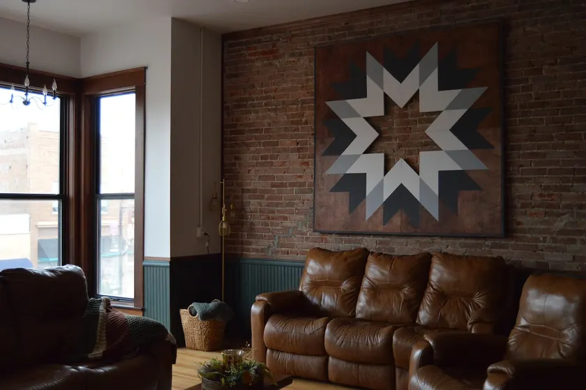 Historic Downtown Apartment - Image 1