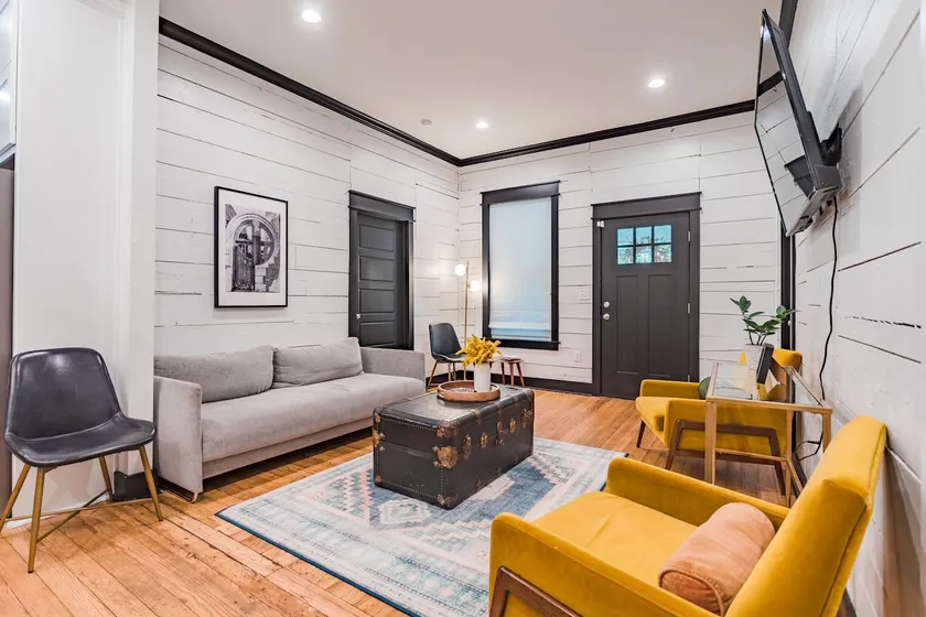 The B&W House | Walk to Magnolia - Image 1