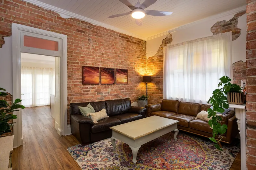 Hamilton Hideaway - Image 1
