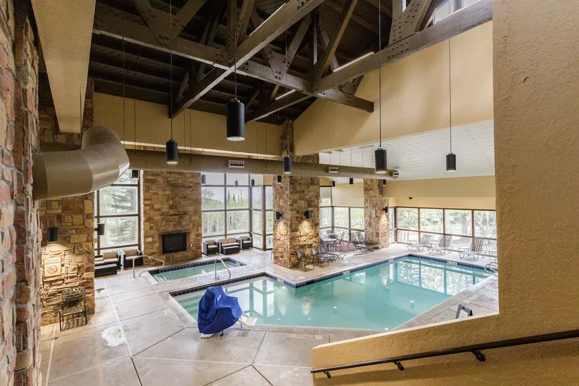 King Suite | 4 Guest | Great Views | Kitchenette - Image 1