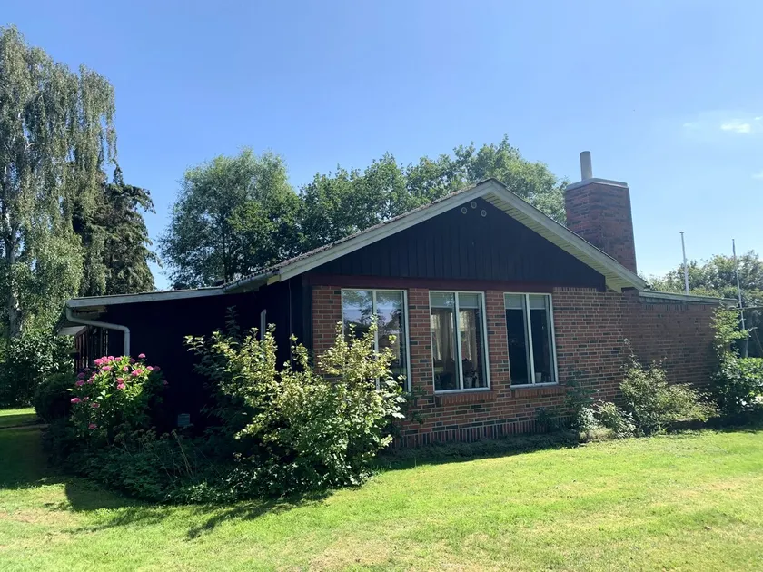 Cottage in a scenic area - Image 1