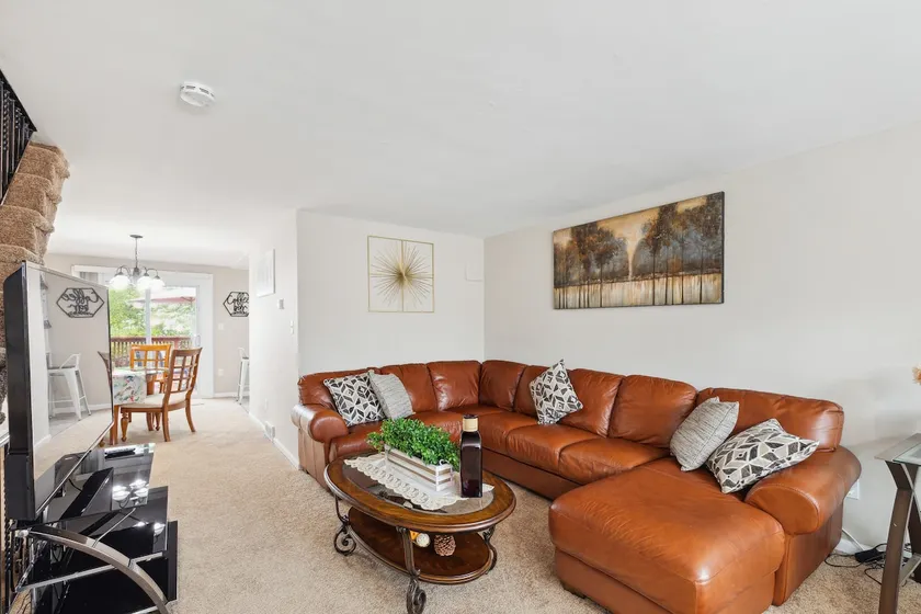 Charming Glenolden House Near Airport & Stadium - Image 1