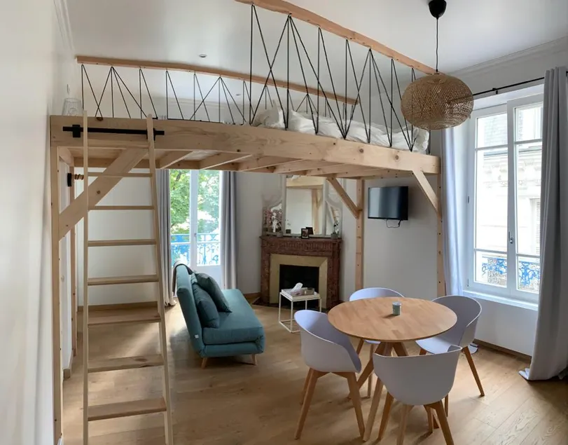 Bright studio with character • Very central - Image 1