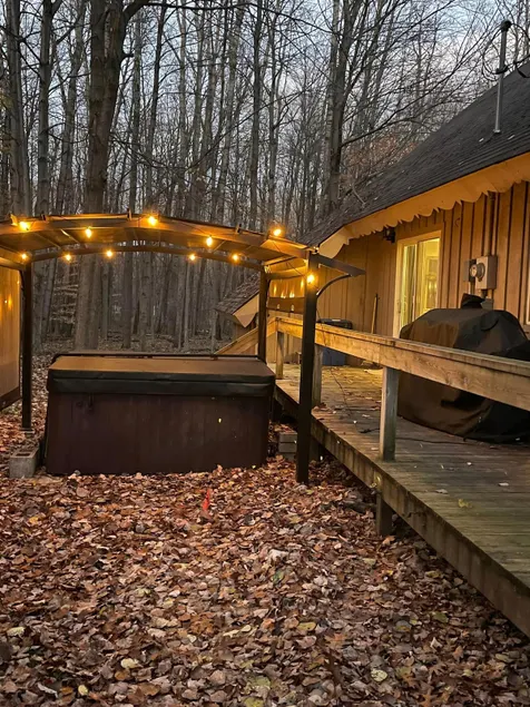 Rustic Chalet Retreat w/ Hot Tub - Image 1