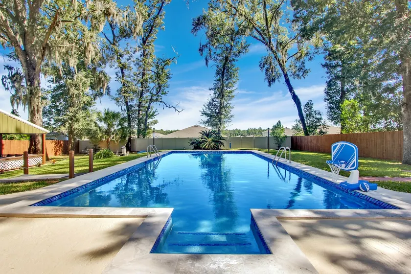 Ocala Oasis 4BR w/Pool/Cabana/Game Room/Mini Golf - Image 1