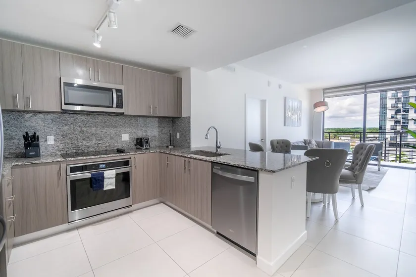 Apartment A in Doral - Image 1