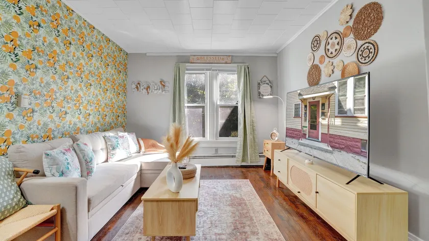 A tropical retreat in Rochester - Image 1