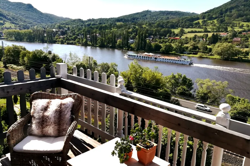 Mountains Galerie Apartment Hana - Image 1