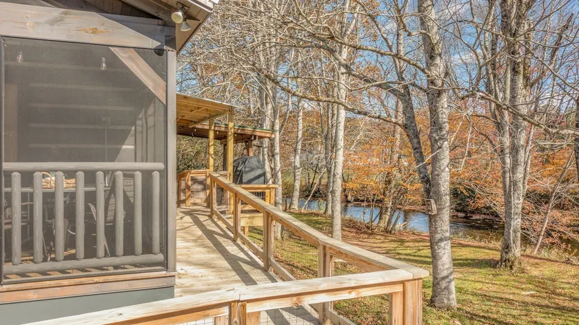 Cozy Tiny Home with HotTub and River View - Image 1