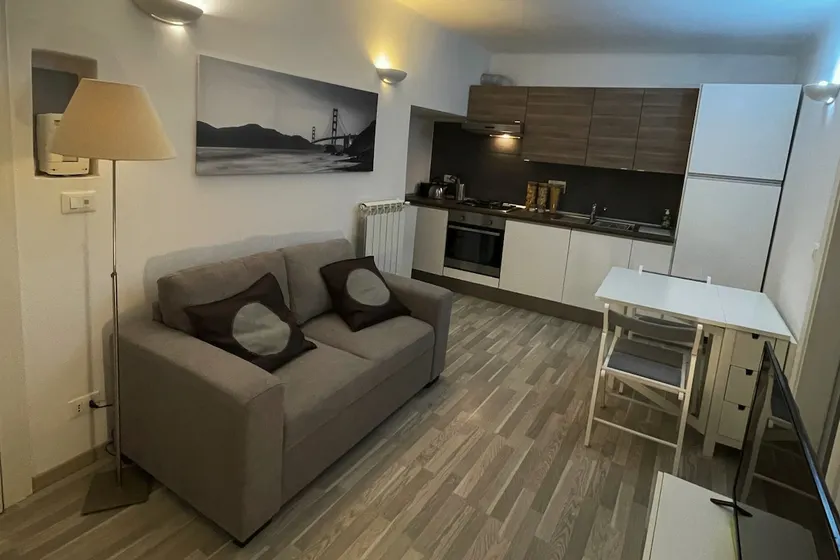 Penna's House - Citra LT 4240 - Image 1