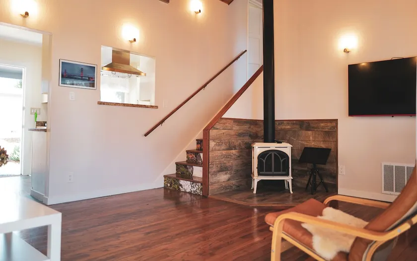 A Crown Jewel in El Sobrante. - Image 1