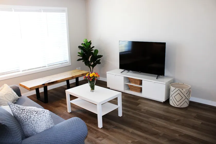 Full kitchen, 2 living rooms, A/C, Fireplace, WIFI - Image 1