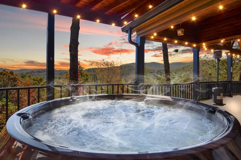 Mtn Views | Hot Tub | Firepit | Families | Modern - Image 1