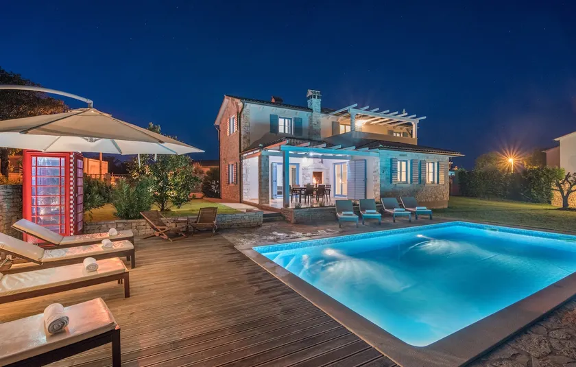 Villa Prima, 4 Bedroom, Private Pool and Sauna - Image 1