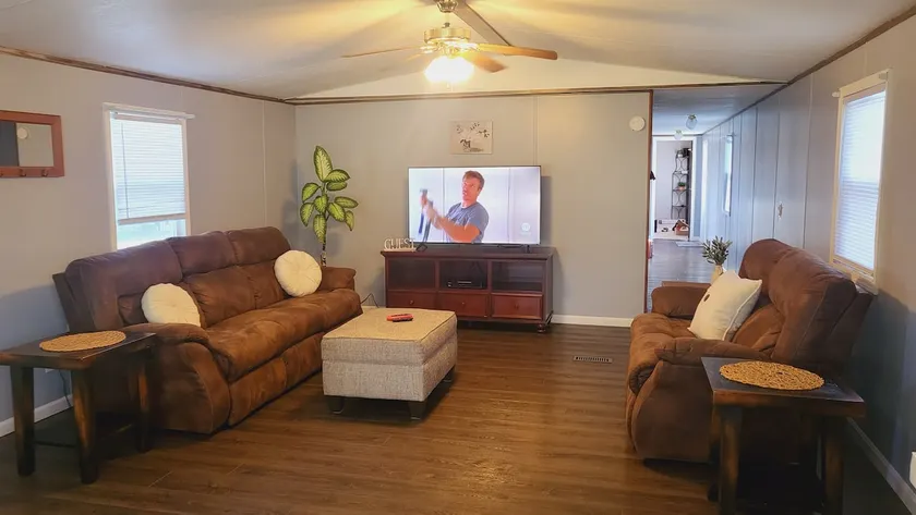 Cozy Country Mobile Home LLC - Image 1