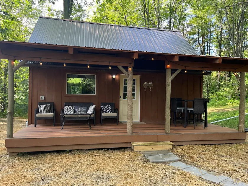Will-Liv Cabins - Image 1