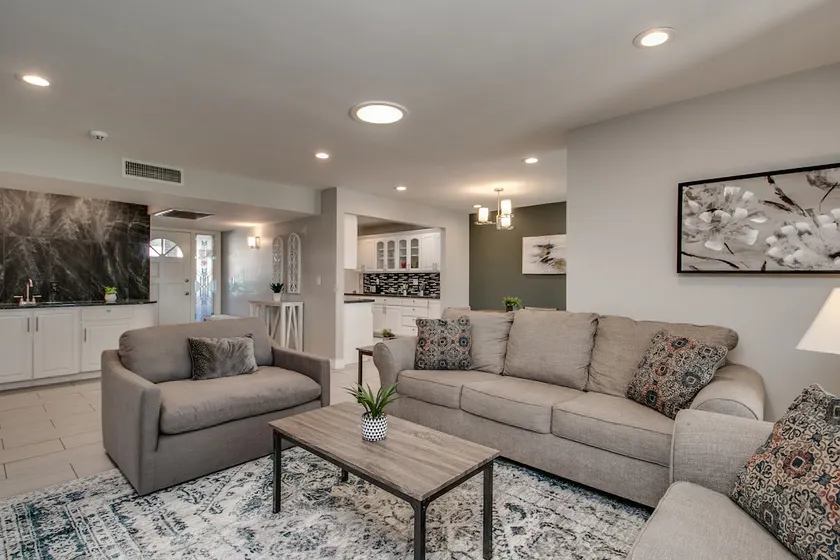 Sun City 55+ Community! 3 Bdrm Golf Course Home! - Image 1