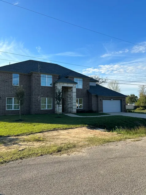 Brand new built, 5BR perfect for large groups! - Image 1