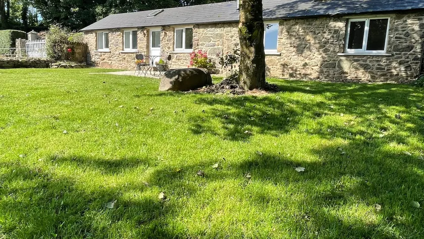 Maplegrove cottage - Image 1