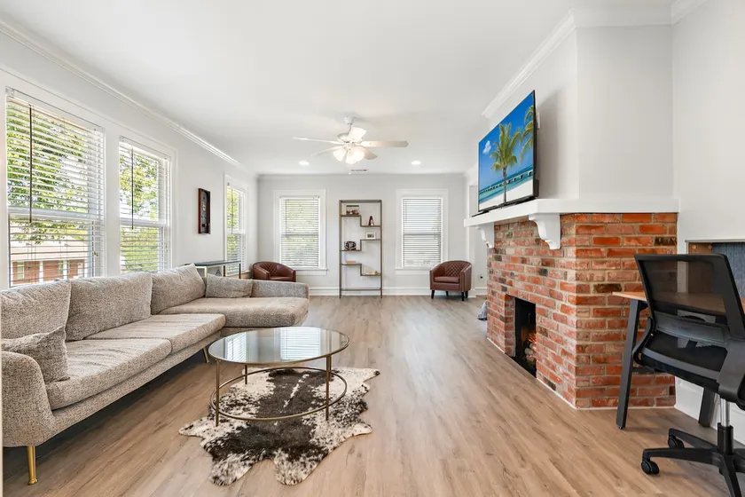 Charming Townhouse in Downtown Waco! - Image 1