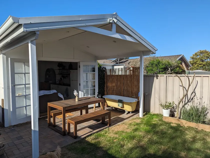 Nora's shack| Relaxing Noraville escape - Image 1