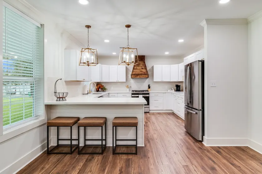 Central spacious 4br w/2 kings - Image 1