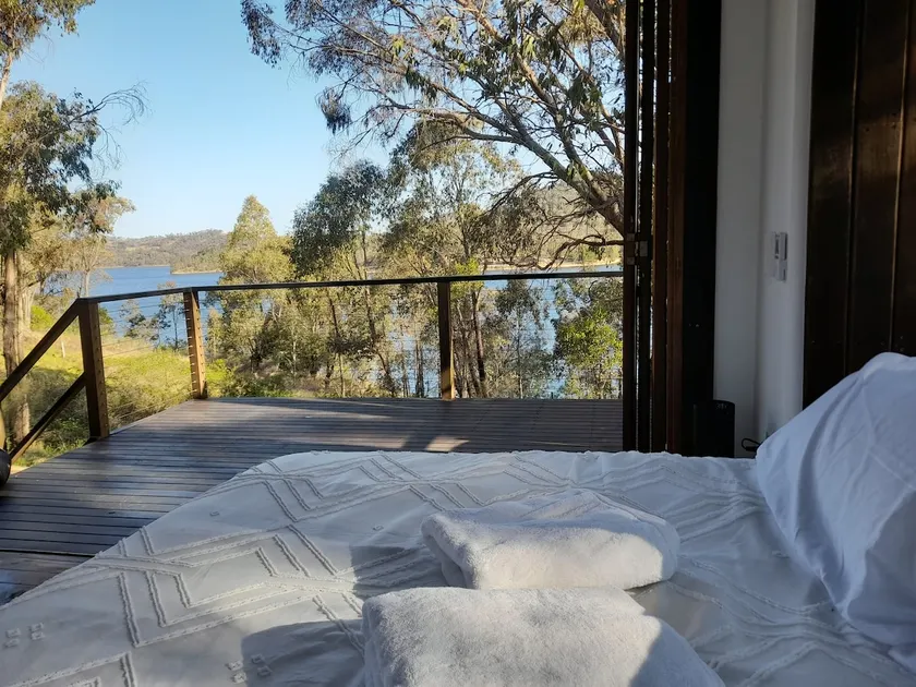 Lake Lyell Tiny Cabin, 4x4 and AWD access only - Image 1