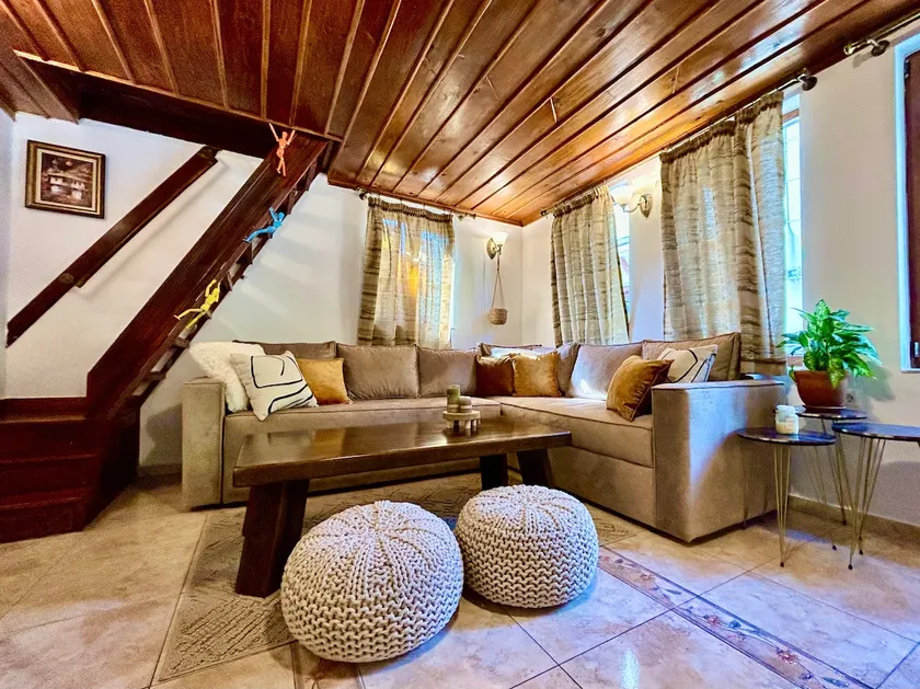 Slona, Heritage Home in Old Town Plovdiv - Image 1