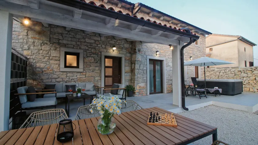 Casa Capris - Image 1