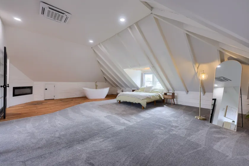 Luxury Stay in Elizabethtown - Image 1