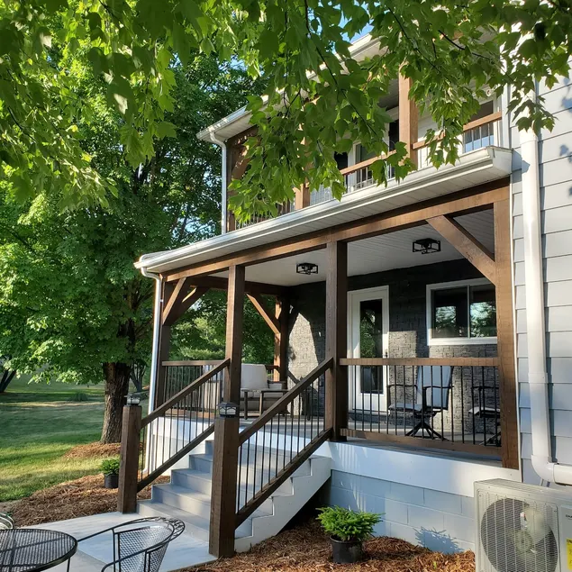 Claire House on the Creek - Image 1
