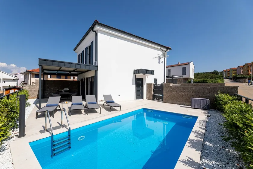 Villa Aria with heated pool & Seaview - Image 1