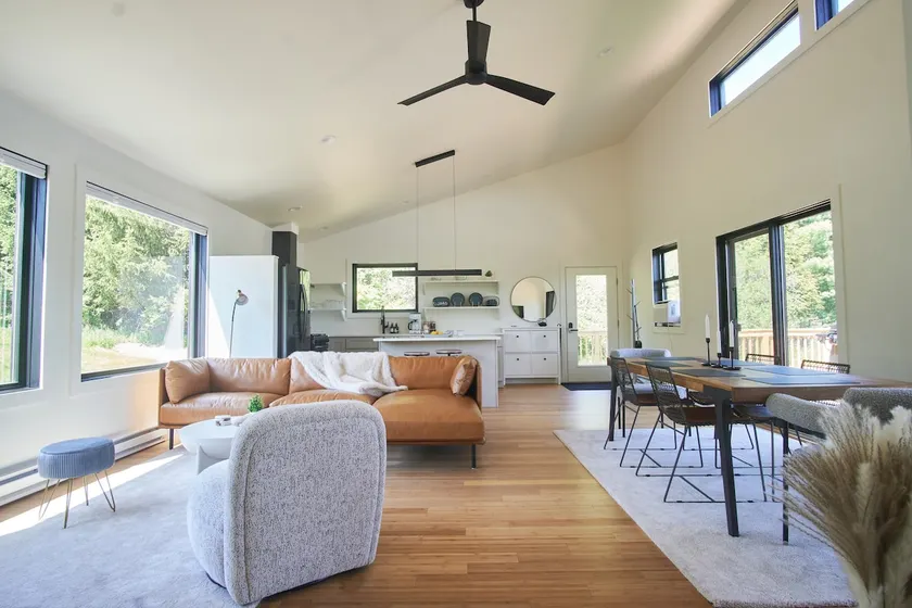 Ro House - A Modern Cabin w/ Hot Tub! - Image 1