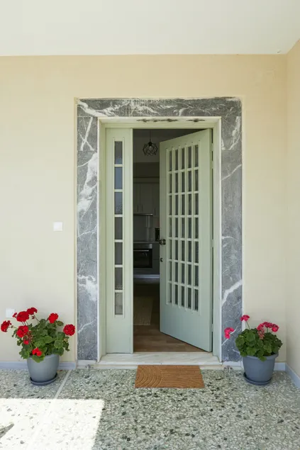 Mosaic Luxury House - Image 1