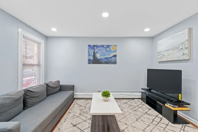 Charming 3-BR Home 5 Miles to NYC-30 min World Cup - Image 1