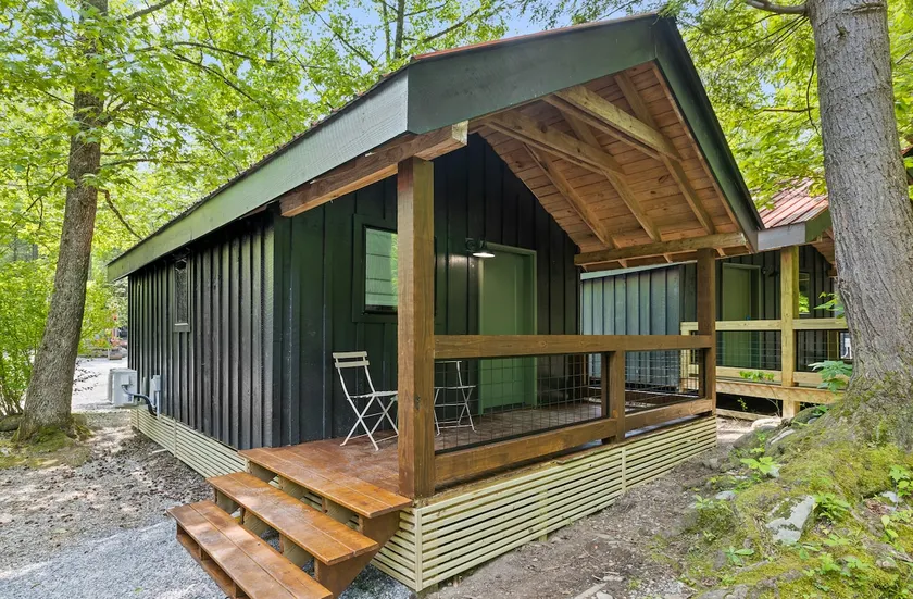 Roamstead's Pine Cabin - Image 1