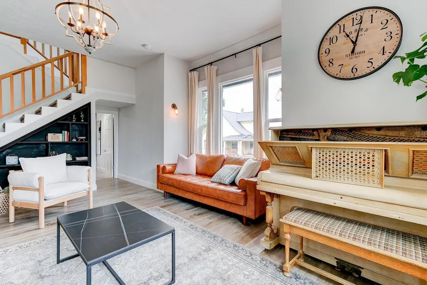 Willamette Valley Victorian | near Tasting Rooms - Image 1