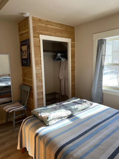 Country Cabin Getaway - Image 1